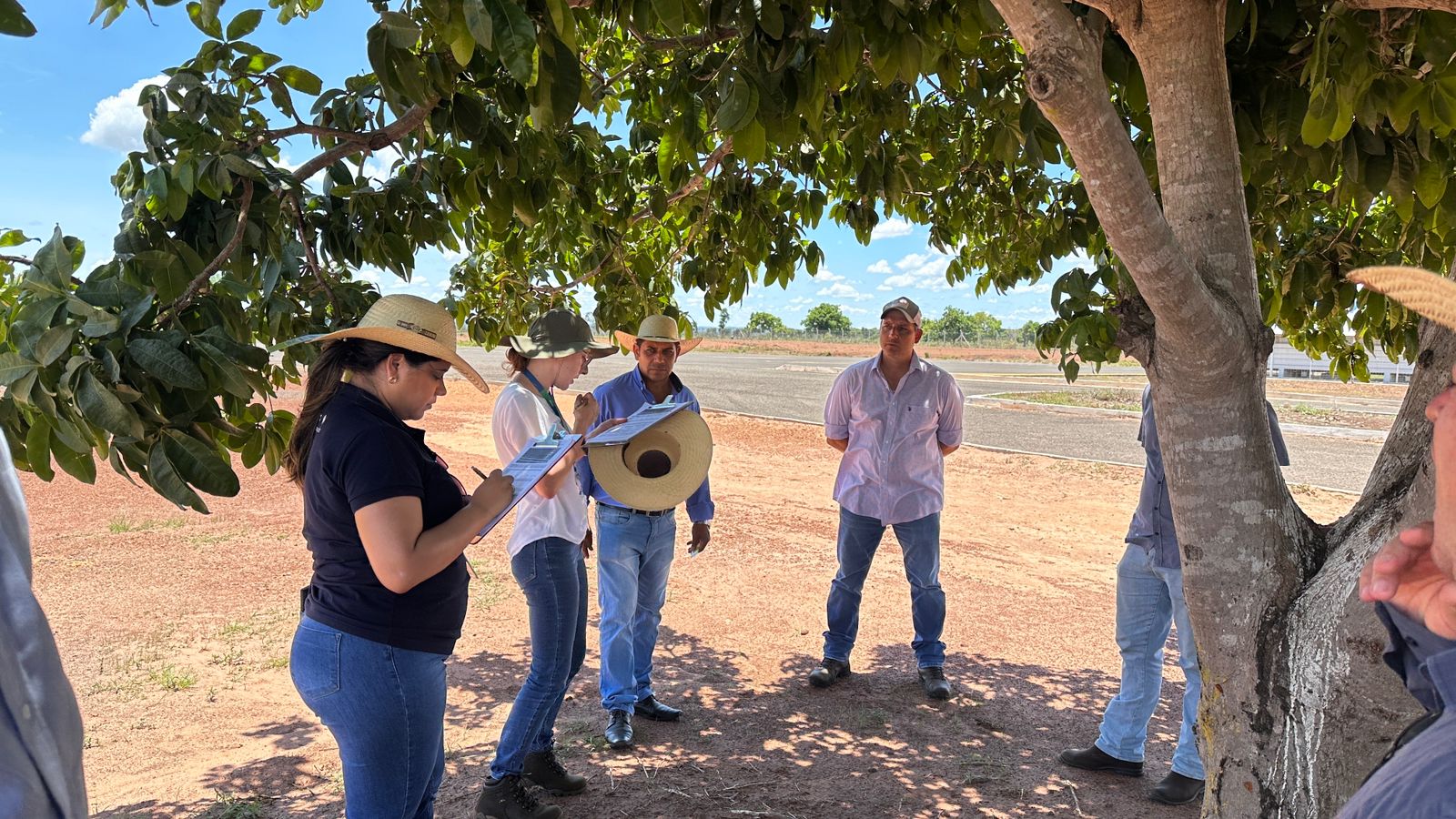 Aeroporto De Coxim Recebe Visita De Equipe Da Infra S A Para Avaliar