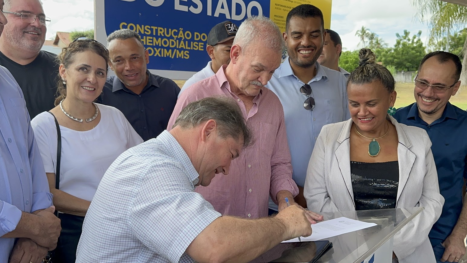 Na semana de aniversário de Coxim, autoridades celebram assinatura para novo Centro de Hemodiálise