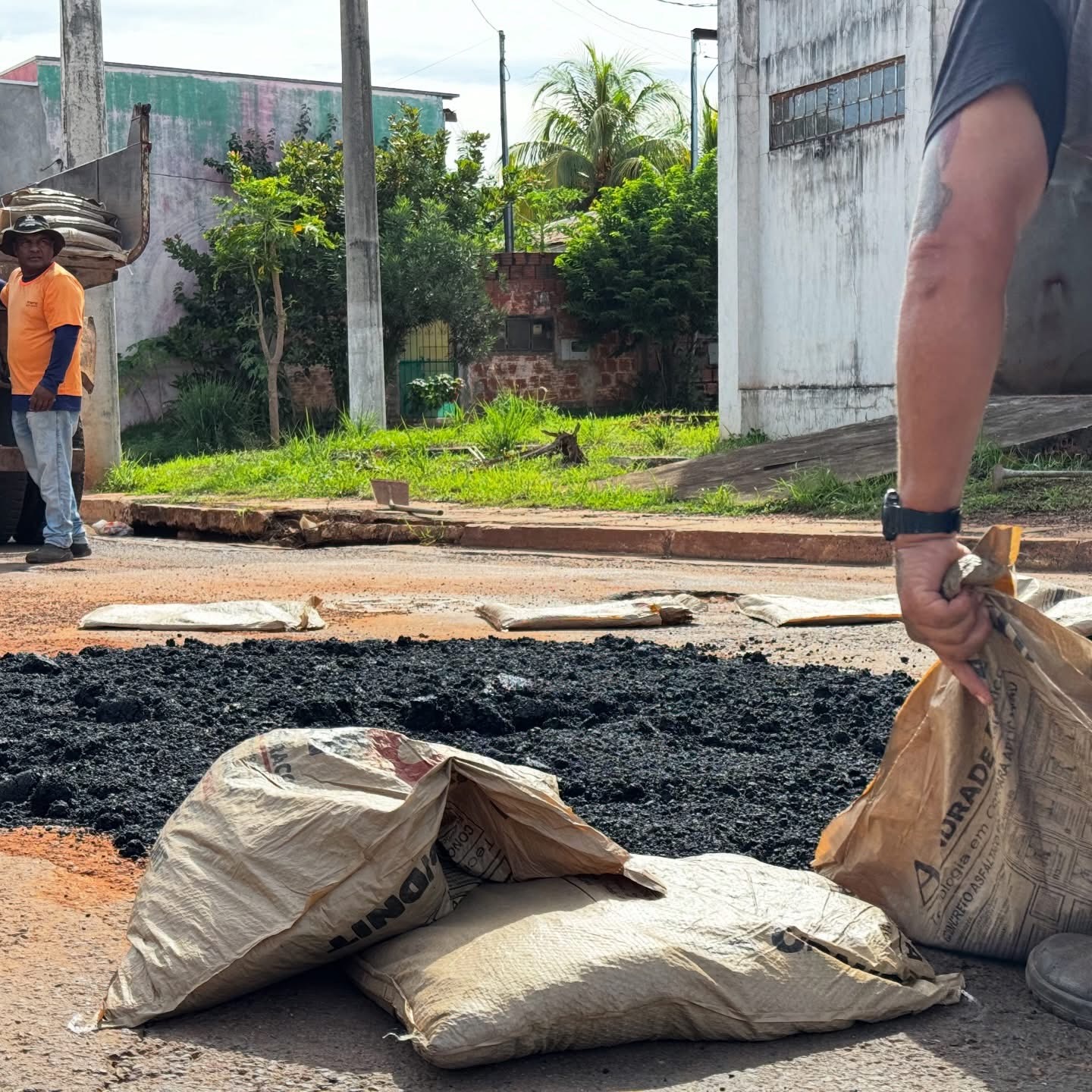 Prefeitura de Coxim divulga cronograma da Operação “Tapa-Buraco” em 17 pontos da cidade